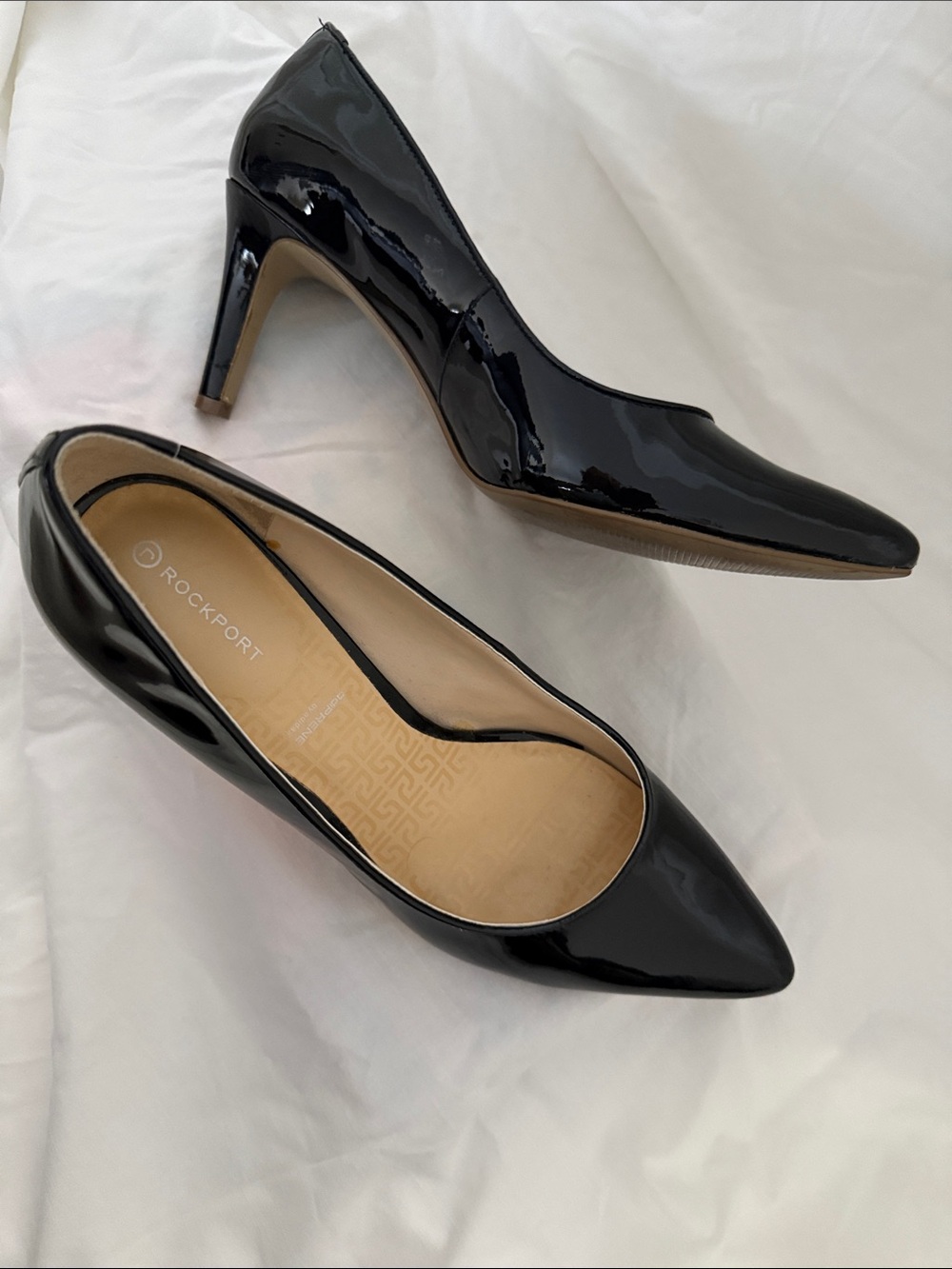 Rockport adiPRENE Black Patent Leather Pointed-Toe Pumps | Size 9